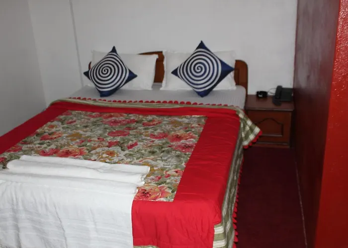 Bhandarkhal Resort *